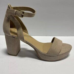 Chinese Laundry Women’s Go On, Beige Ankle Strap Sandals, Size 9.5 M